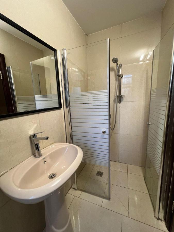 Central Ben Yehuda Apartment القدس المظهر الخارجي الصورة